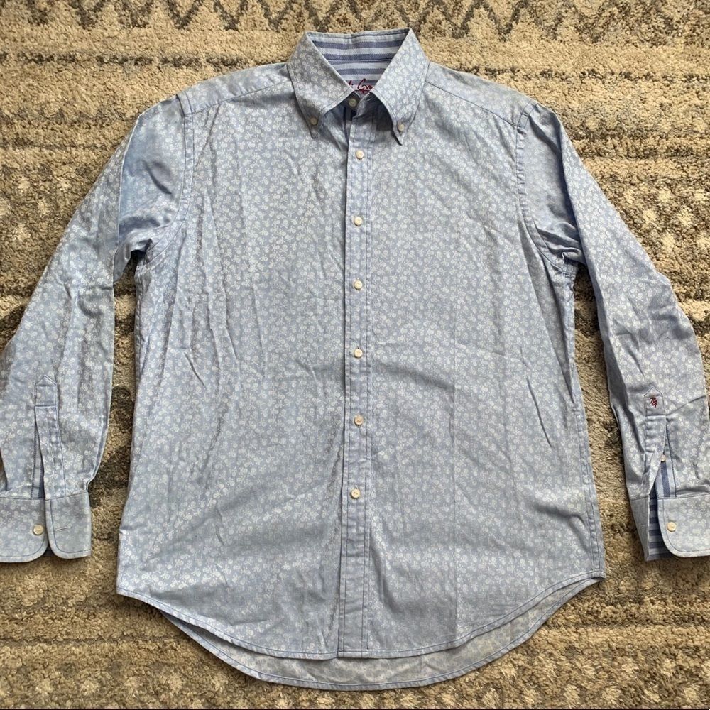 Robert Graham Light Blue Skull & Bones Button Up Medium